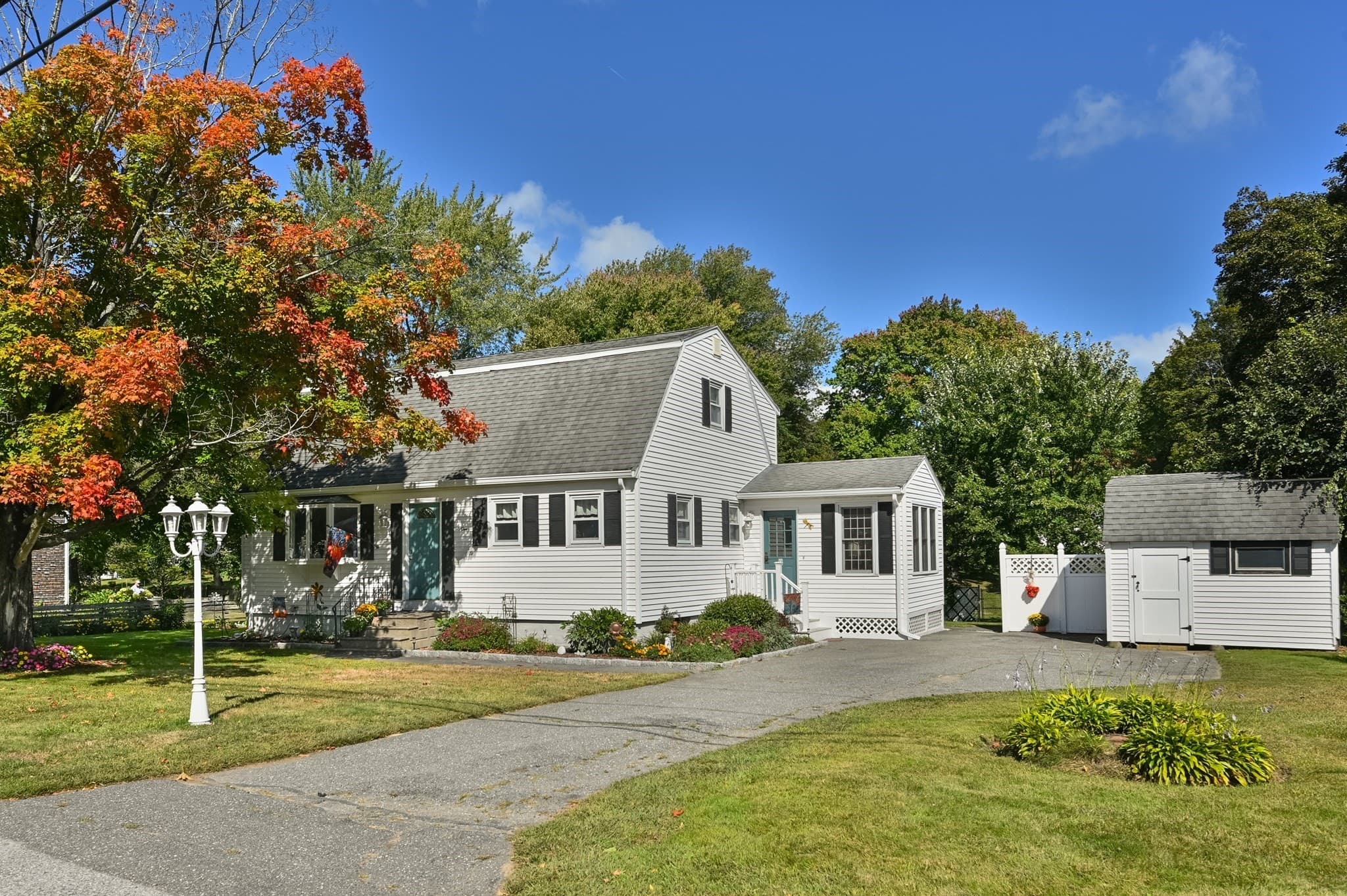 9 Parker Rd, Groveland MA 01834