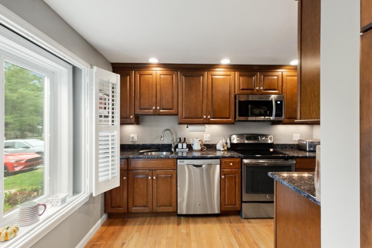Condominium at 1211 Sheffield Way # 1211, Saugus MA 01906, Saugus, photo 4 of 38
