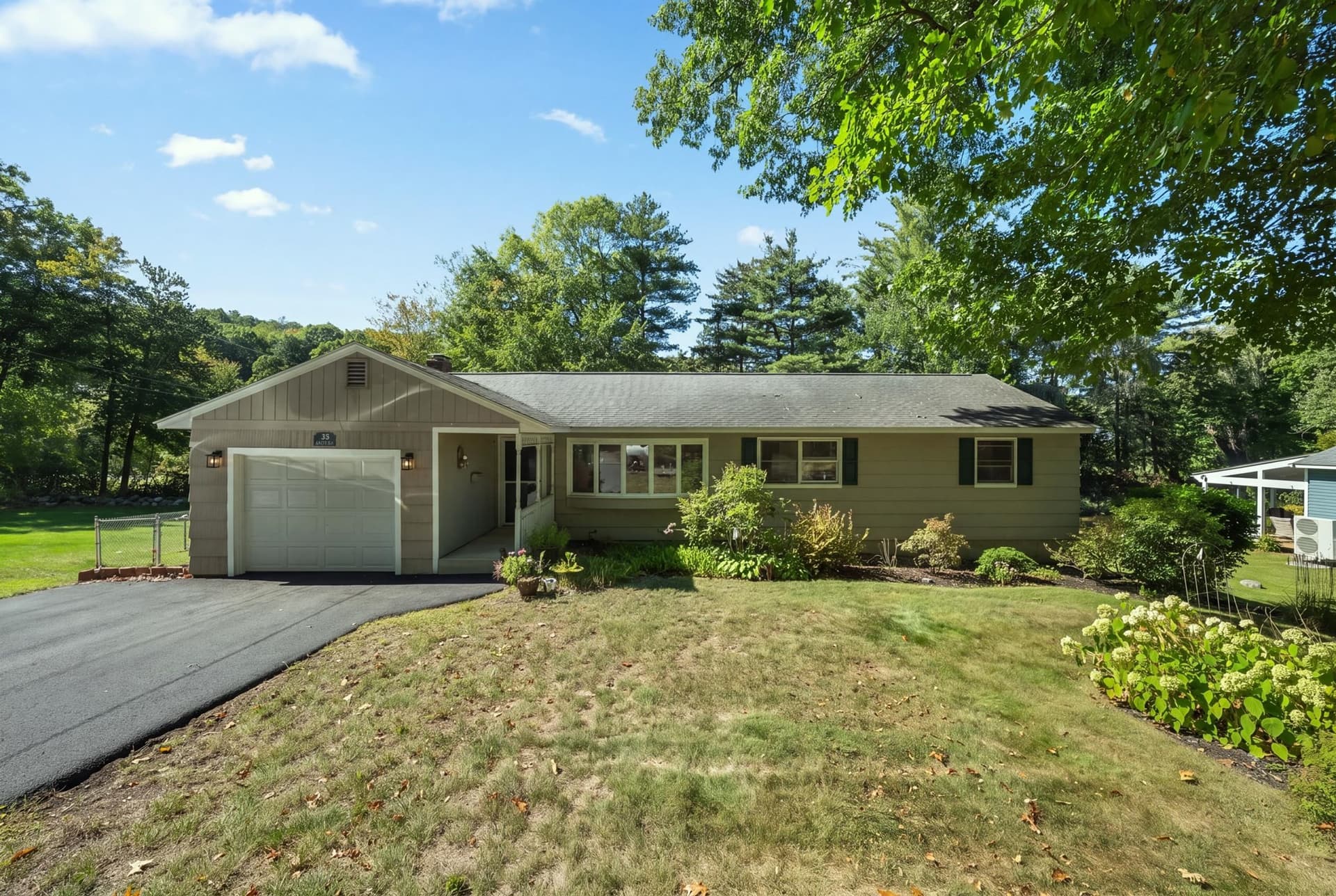 35 Harvey Lane, Westborough MA 01581