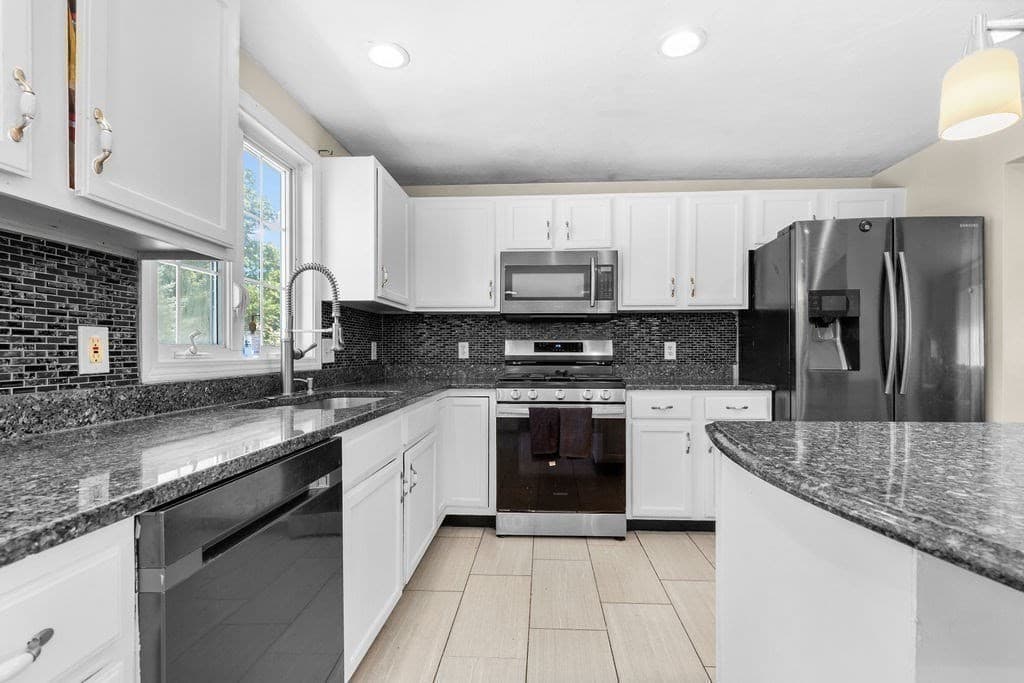 Single Family Residence at 39 Frost Ave, Brockton MA 02301, Brockton, photo 2 of 30