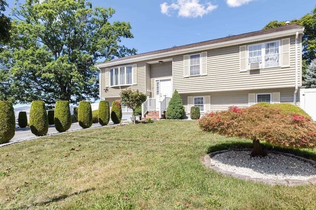 Single Family Residence at 39 Frost Ave, Brockton MA 02301, Brockton, photo 24 of 30