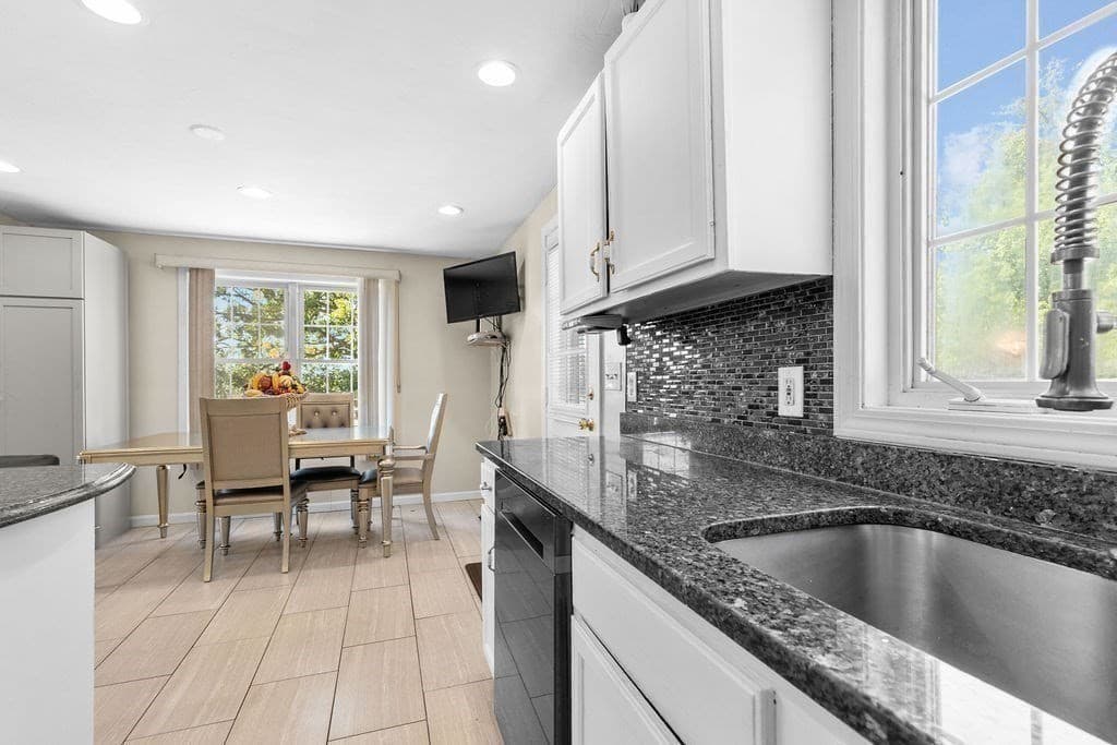 Single Family Residence at 39 Frost Ave, Brockton MA 02301, Brockton, photo 4 of 30
