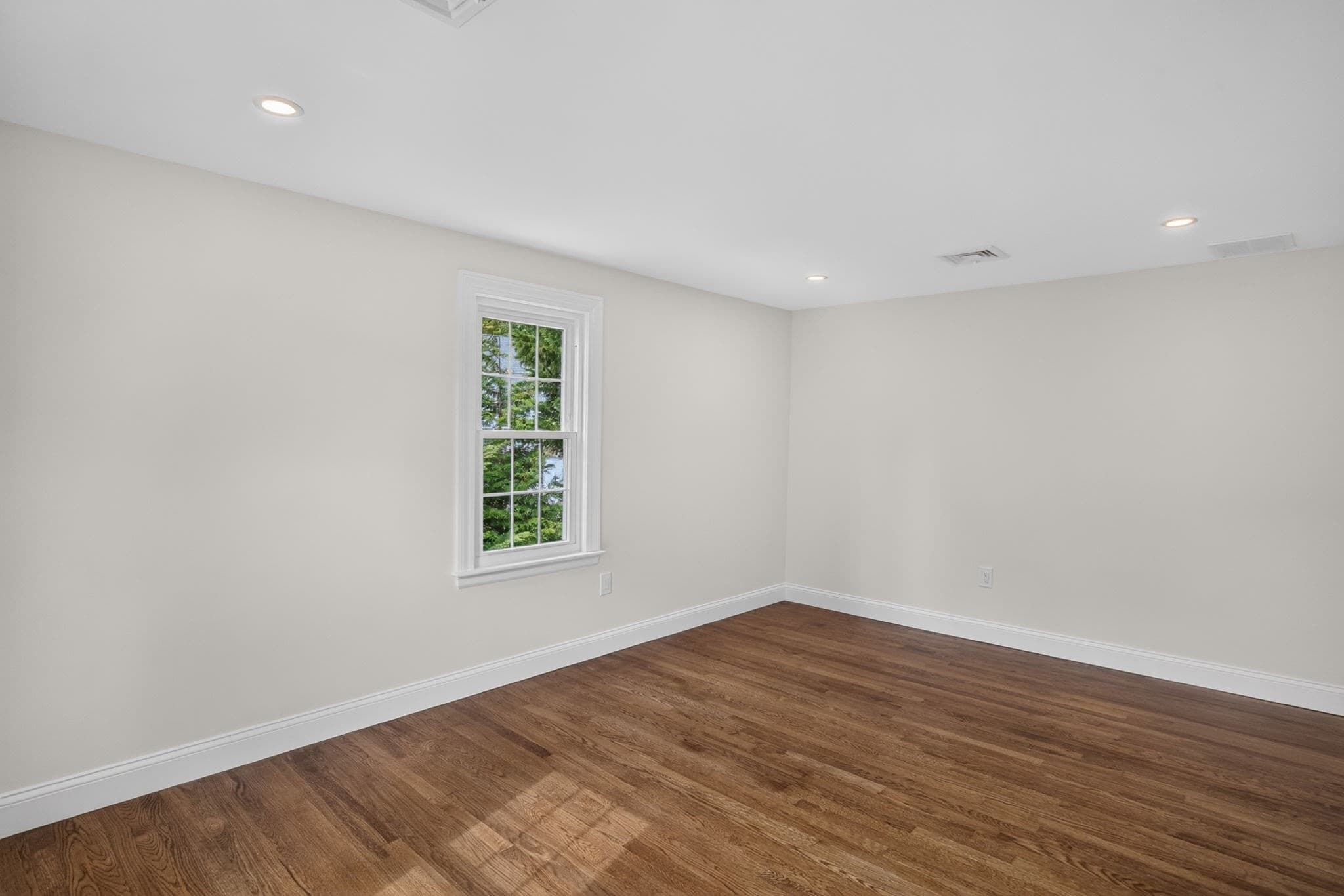 Single Family Residence at 2 Par 3 Drive, Yarmouth MA 02664, Yarmouth, photo 27 of 38