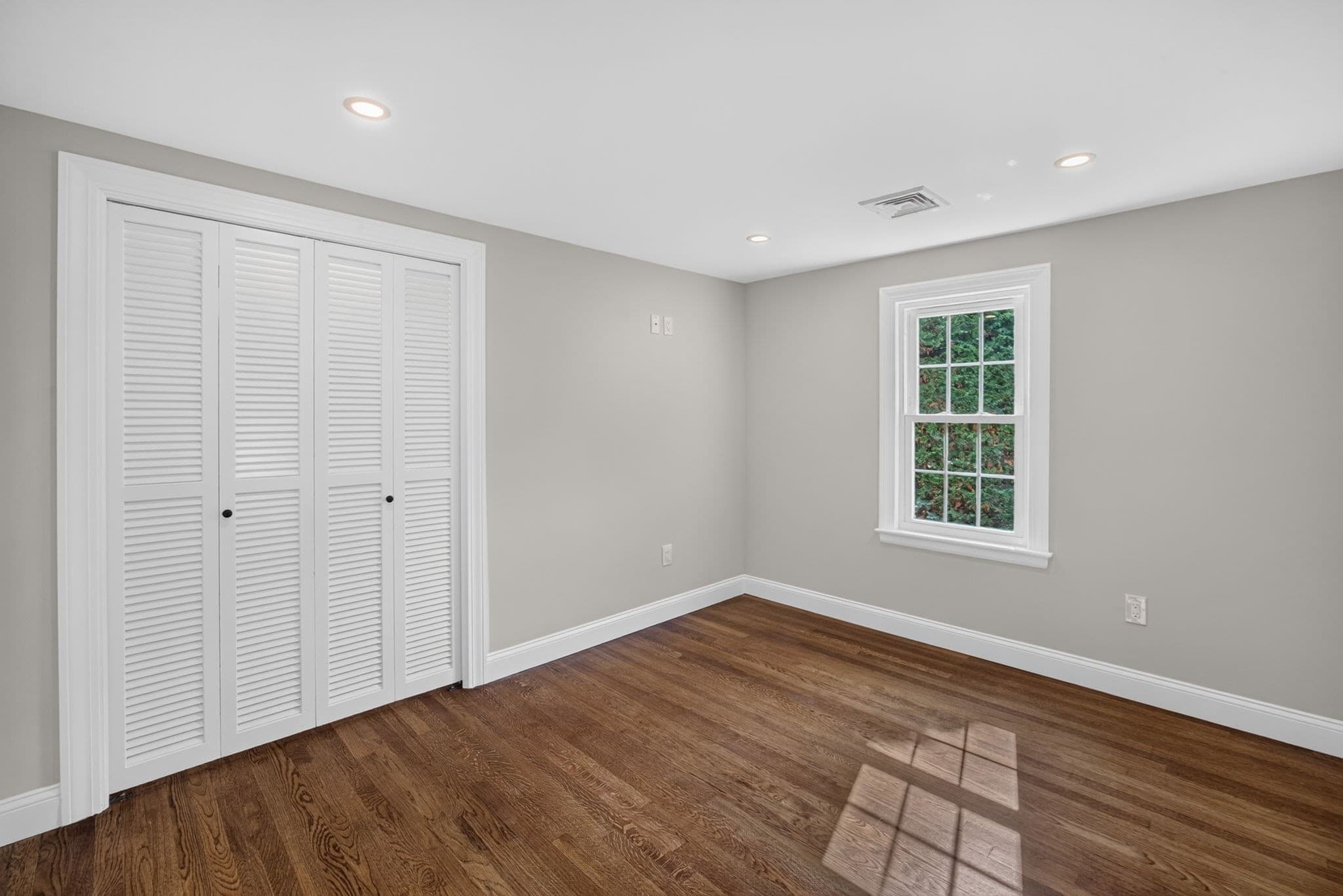 Single Family Residence at 2 Par 3 Drive, Yarmouth MA 02664, Yarmouth, photo 17 of 38