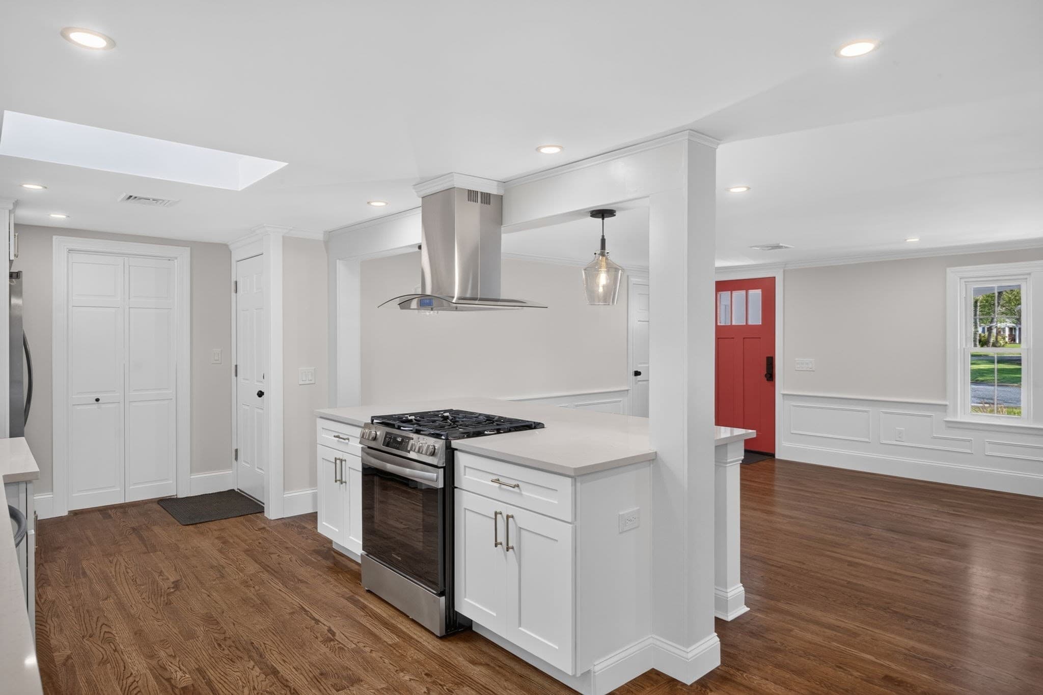 Single Family Residence at 2 Par 3 Drive, Yarmouth MA 02664, Yarmouth, photo 7 of 38