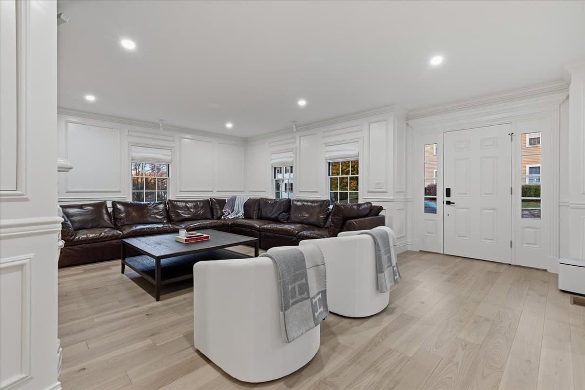 Single Family Residence at 959 Chestnut Street, Newton MA 02464, Newton, photo 9 of 42