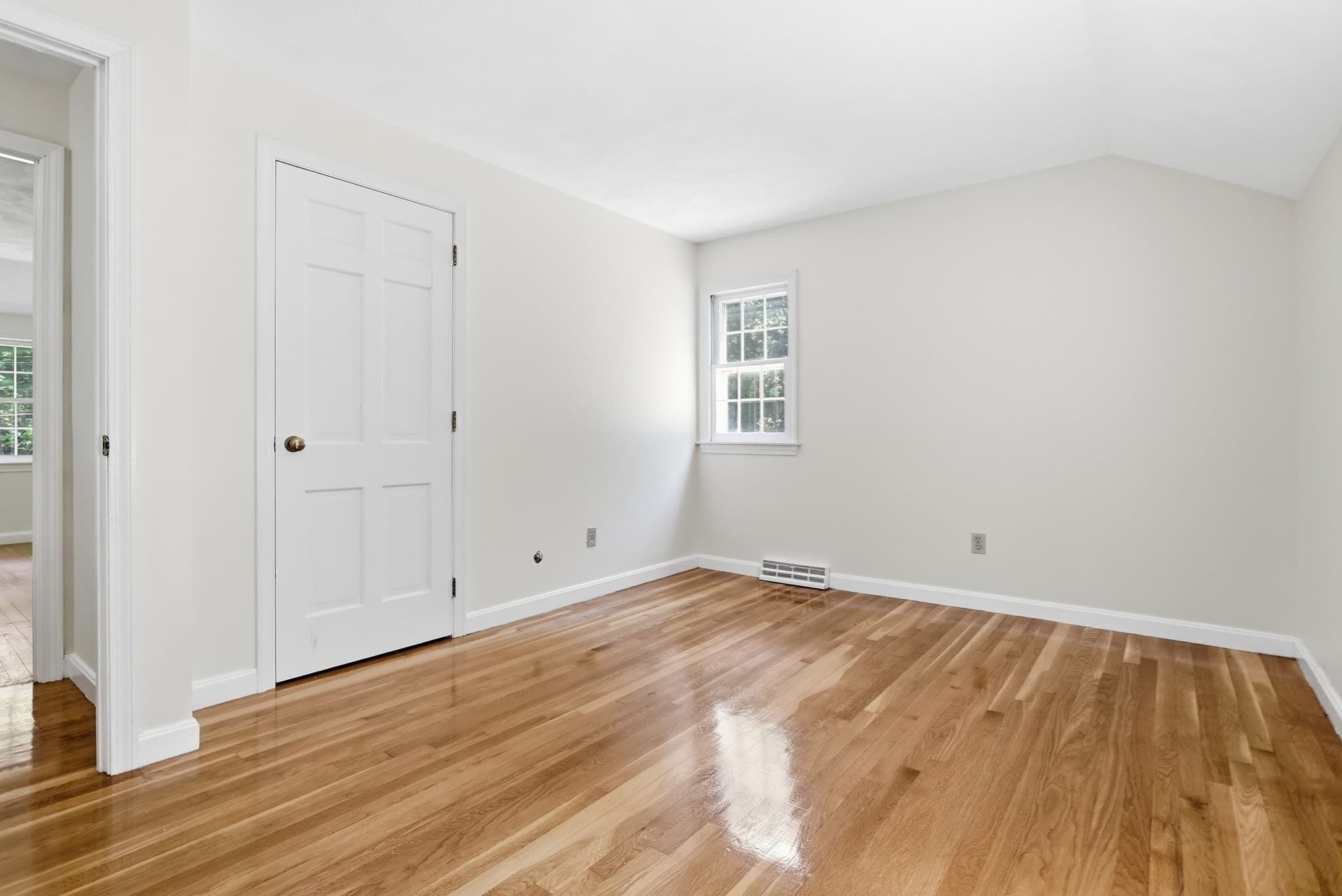 Single Family Residence at 10 Beaver Dam Dr, Westford MA 01886, Westford, photo 28 of 42