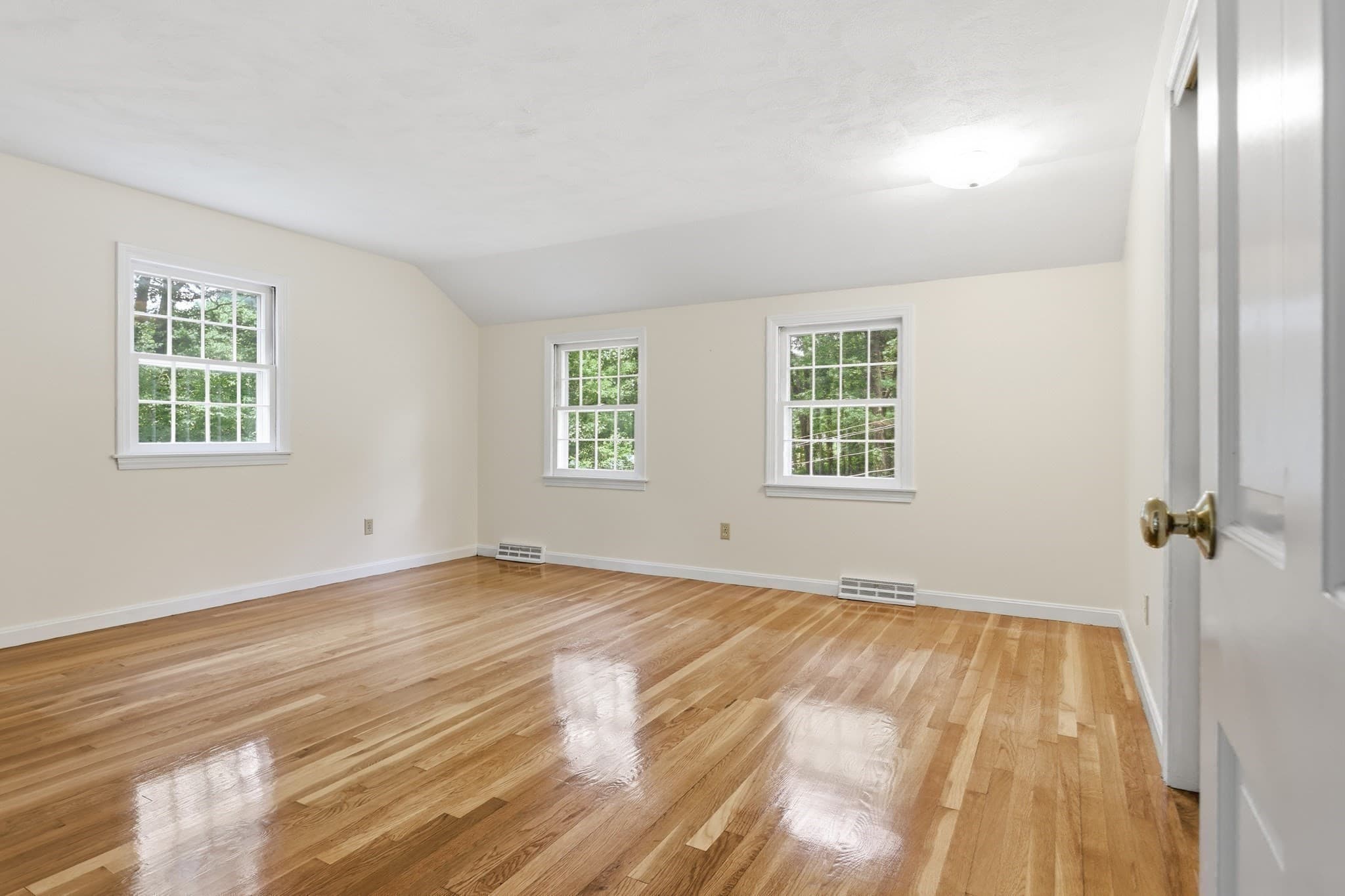 Single Family Residence at 10 Beaver Dam Dr, Westford MA 01886, Westford, photo 24 of 42