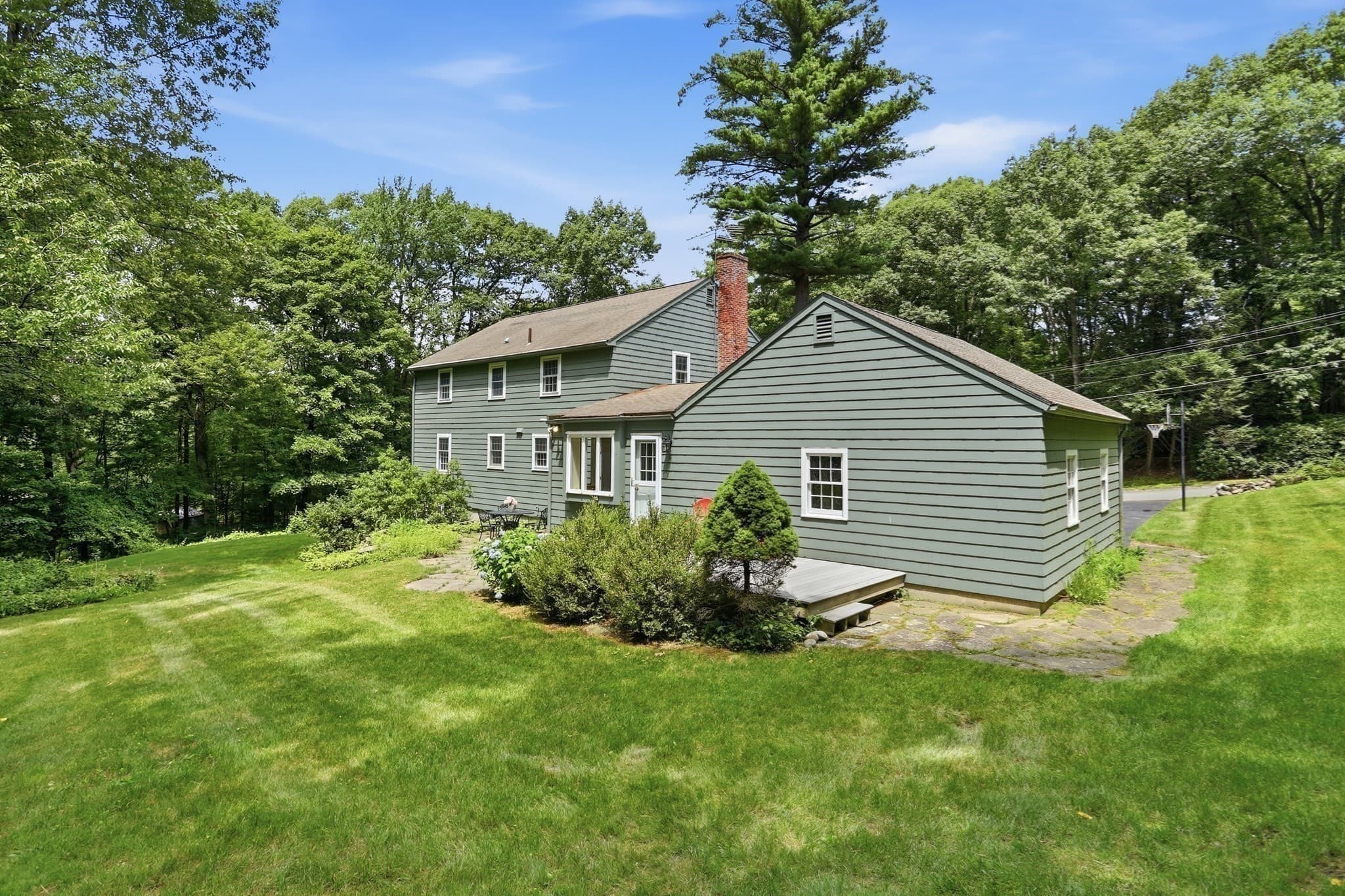 Single Family Residence at 10 Beaver Dam Dr, Westford MA 01886, Westford, photo 37 of 42