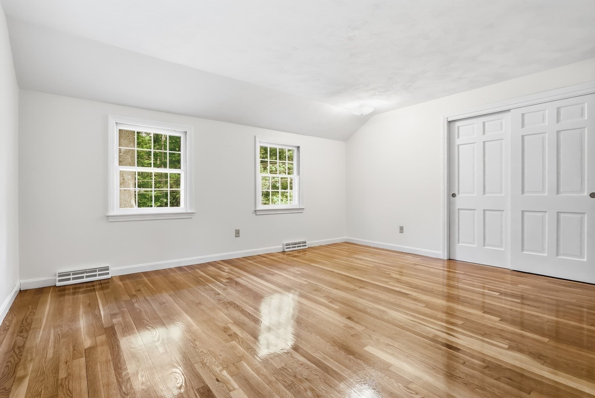 Single Family Residence at 10 Beaver Dam Dr, Westford MA 01886, Westford, photo 25 of 42