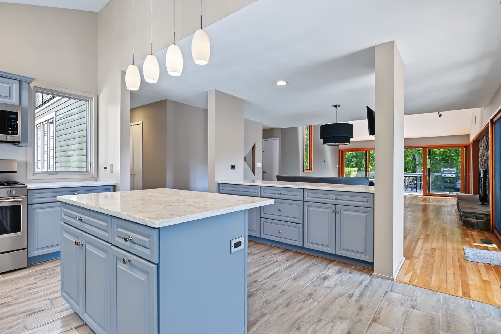 Single Family Residence at 241 Perryville Road, Rehoboth MA 02769, Rehoboth, photo 5 of 21