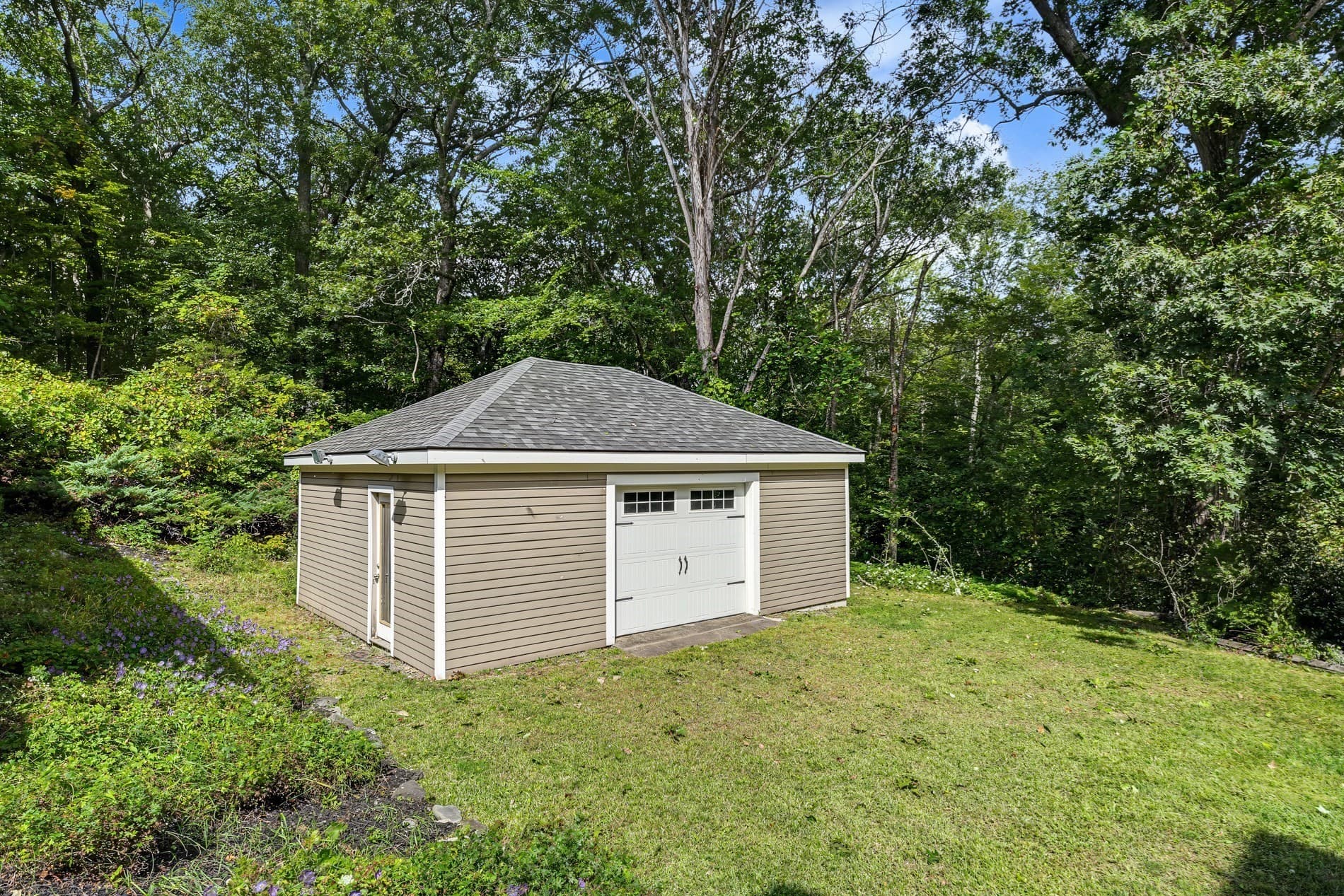 Single Family Residence at 241 Perryville Road, Rehoboth MA 02769, Rehoboth, photo 11 of 21