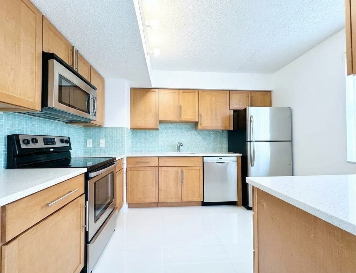 Condominium at 1731 Beacon St # 311, Brookline MA 02445, Brookline, photo 8 of 17