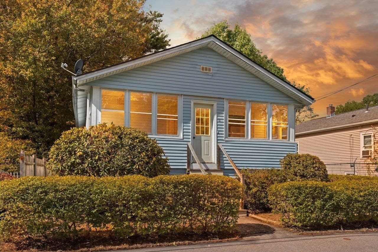 75 Sterling Ave, Brockton MA 02305