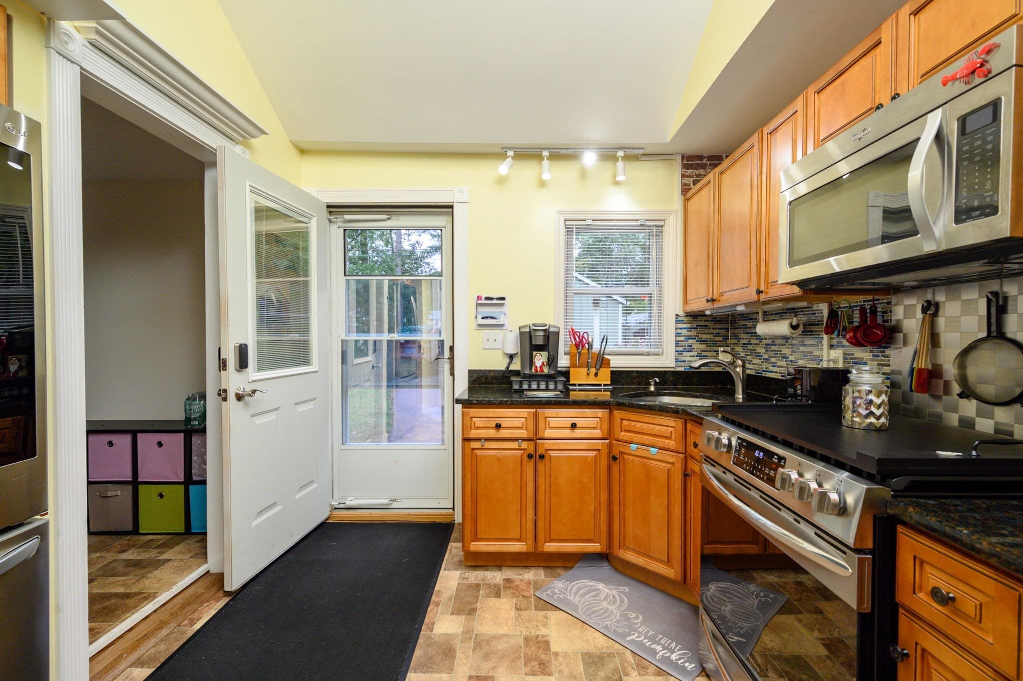Single Family Residence at 43 Furnace Ln, Pembroke MA 02359, Pembroke, photo 5 of 34