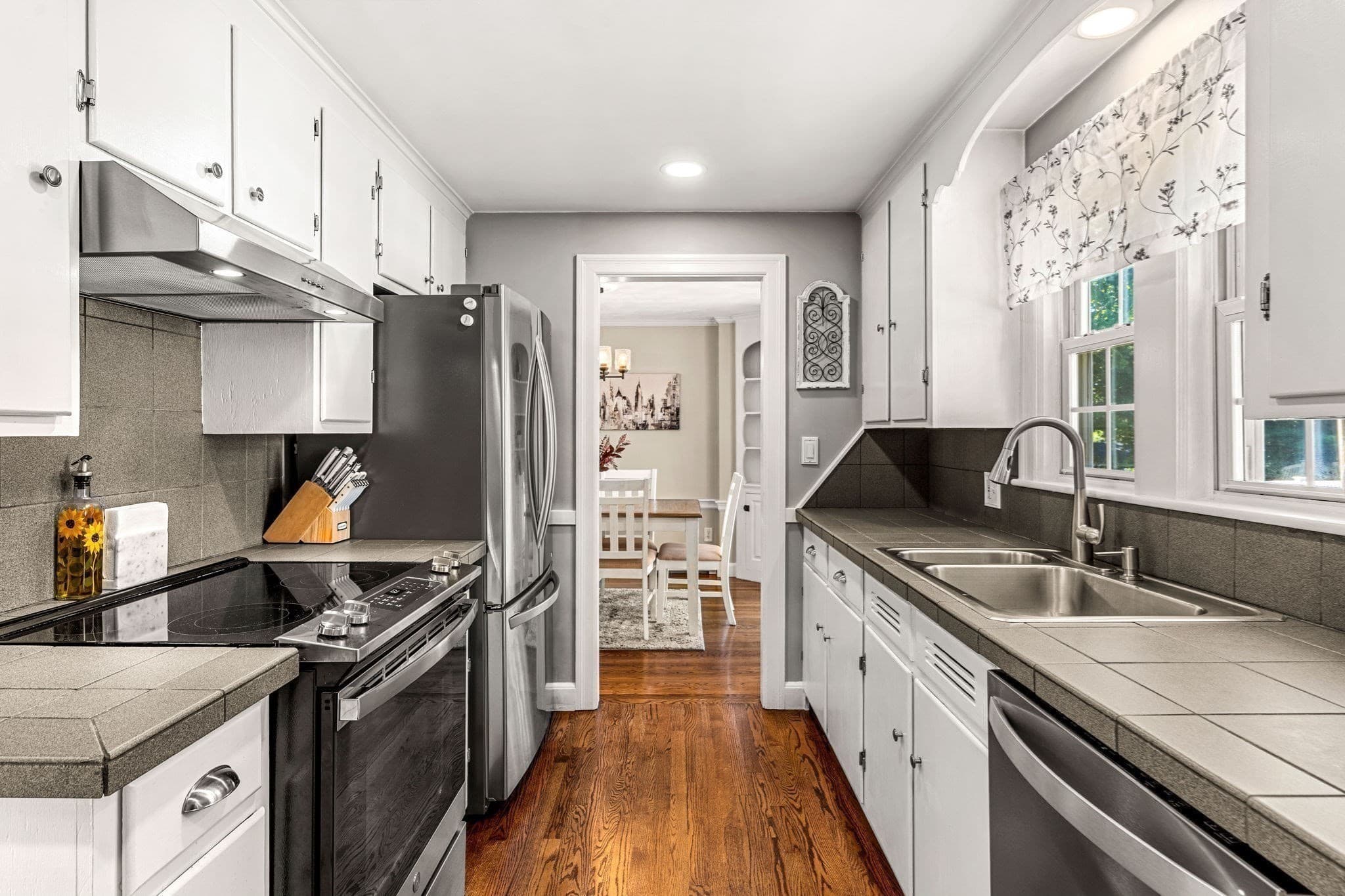 Single Family Residence at 189 Prospect St, Wakefield MA 01880, Wakefield, photo 16 of 37