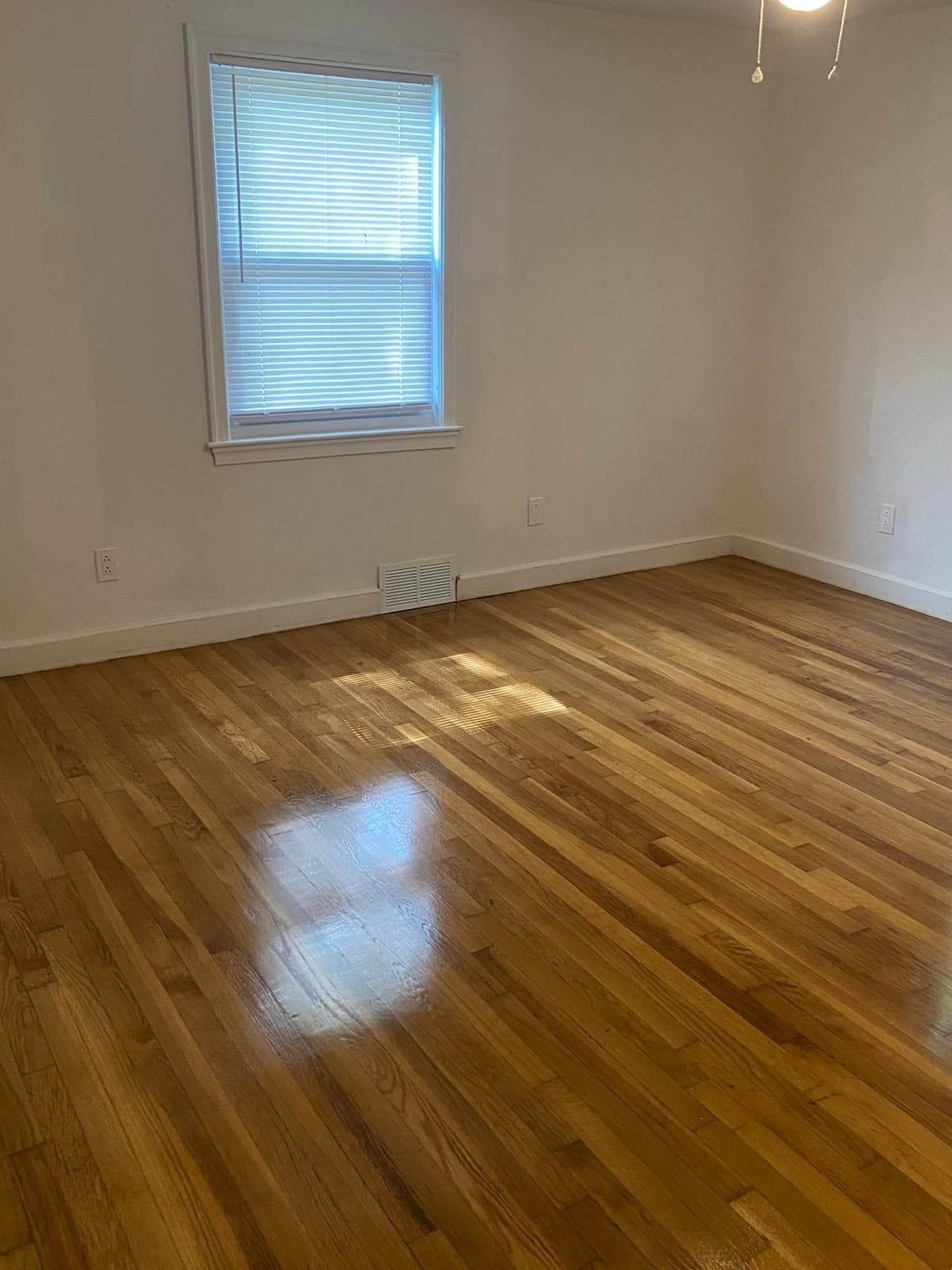 Single Family Residence at 266 Lowell St, Wilmington MA 01887, Wilmington, photo 10 of 29