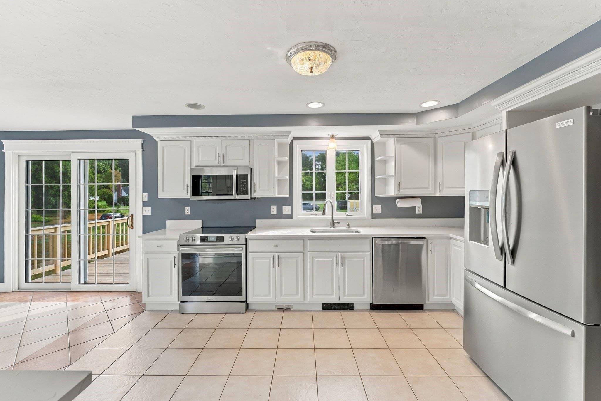 Single Family Residence at 27 Charles Ave, Uxbridge MA 01569, Uxbridge, photo 8 of 42