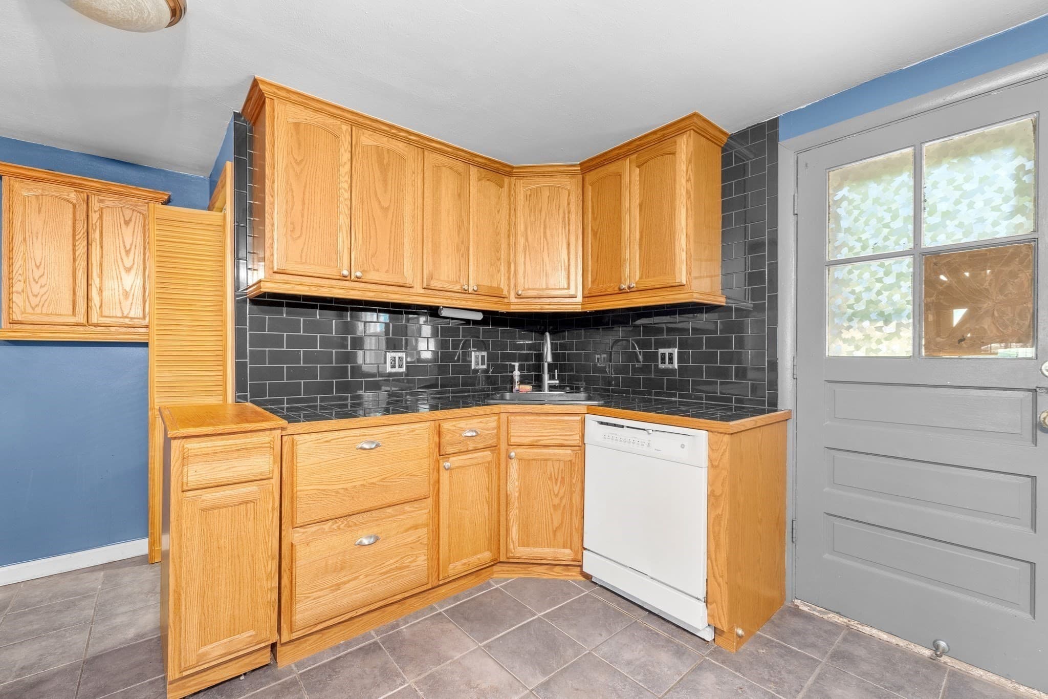 Condominium at 76 Jefferson St # 76, North Andover MA 01845, North Andover, photo 9 of 28