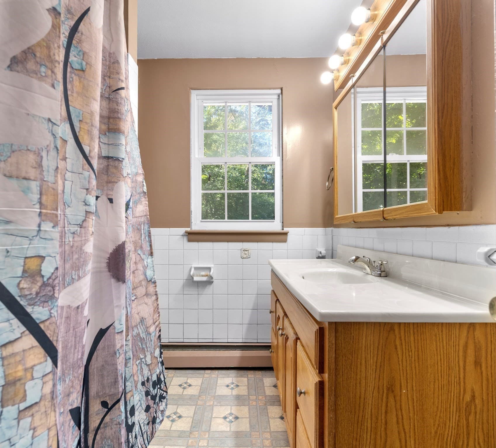 Condominium at 76 Jefferson St # 76, North Andover MA 01845, North Andover, photo 15 of 28