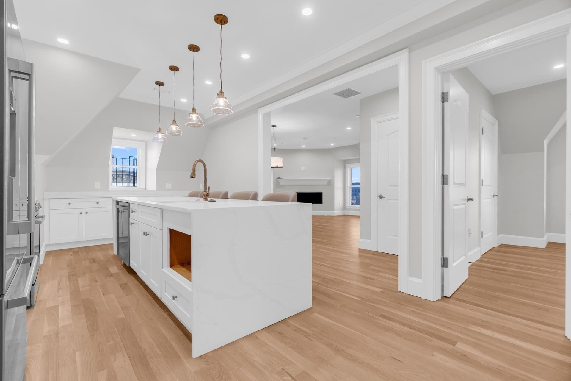Apartment at 1396 Beacon Street # 5, Brookline MA 02446, photo 4 of 11