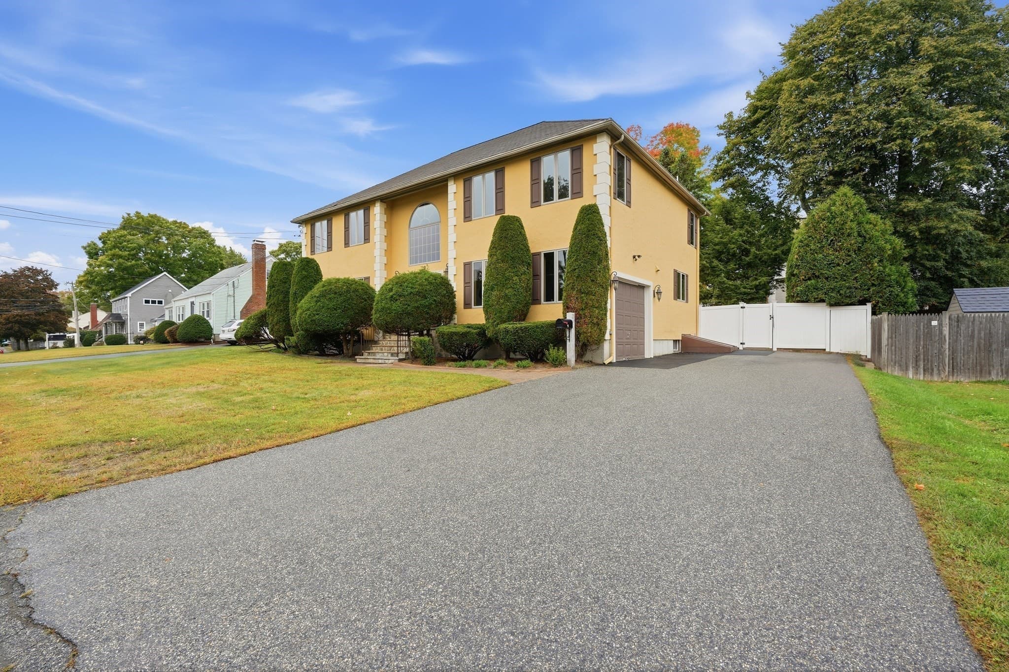 Single Family Residence at 9 Myopia Rd, Stoneham MA 02180, Stoneham, photo 3 of 39
