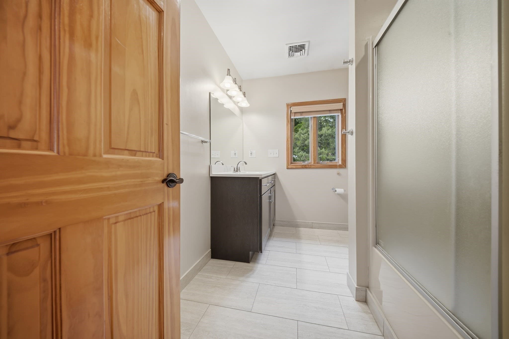 Single Family Residence at 9 Myopia Rd, Stoneham MA 02180, Stoneham, photo 20 of 39