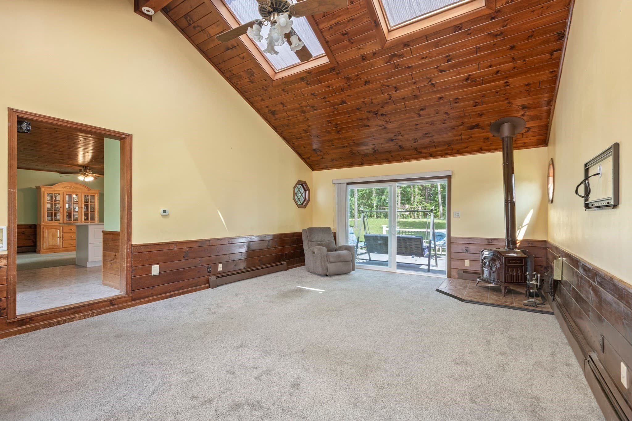 Single Family Residence at 6 Tracey St, Acushnet MA 02743, Acushnet, photo 12 of 39