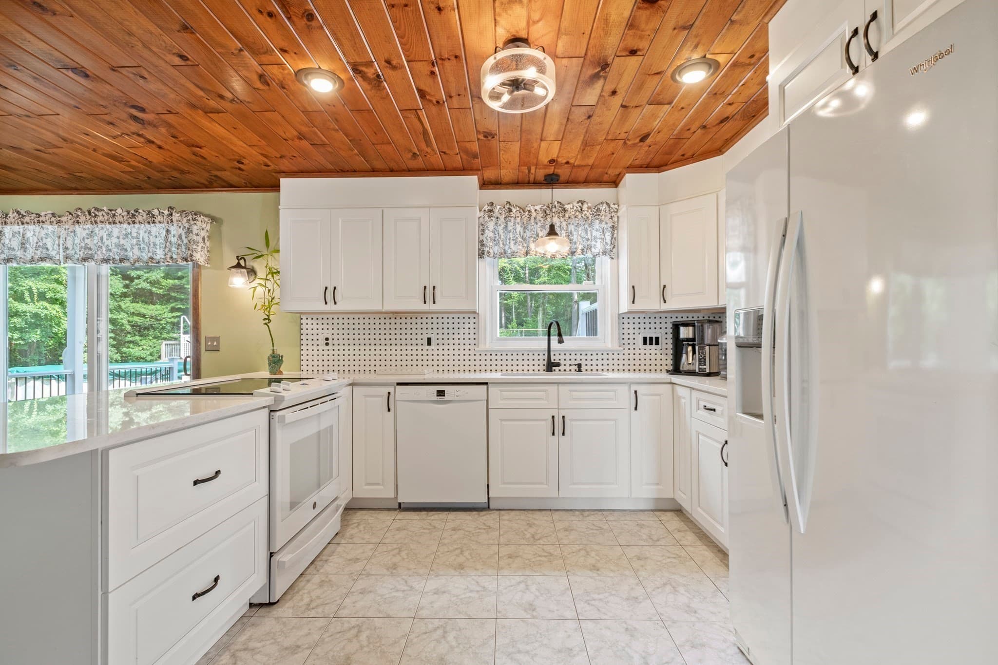 Single Family Residence at 6 Tracey St, Acushnet MA 02743, Acushnet, photo 7 of 39
