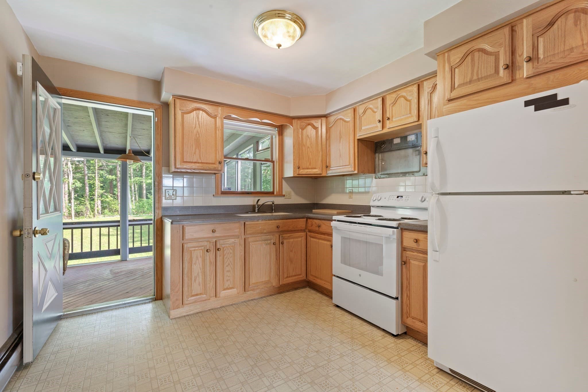 Single Family Residence at 6 Tracey St, Acushnet MA 02743, Acushnet, photo 36 of 39