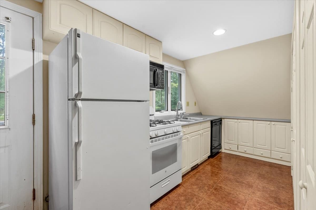 Single Family Residence at 331 Mountain St, Sharon MA 02067, Sharon, photo 34 of 42