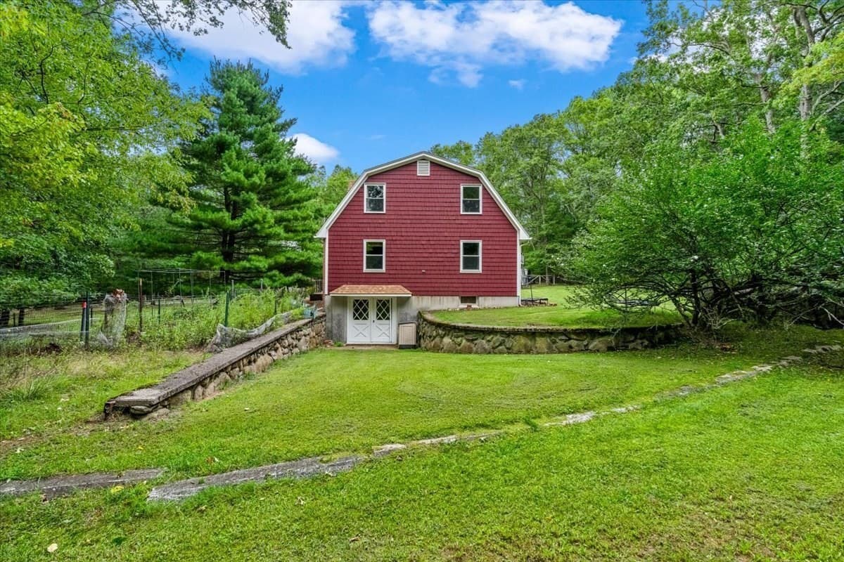 Single Family Residence at 331 Mountain St, Sharon MA 02067, Sharon, photo 4 of 42