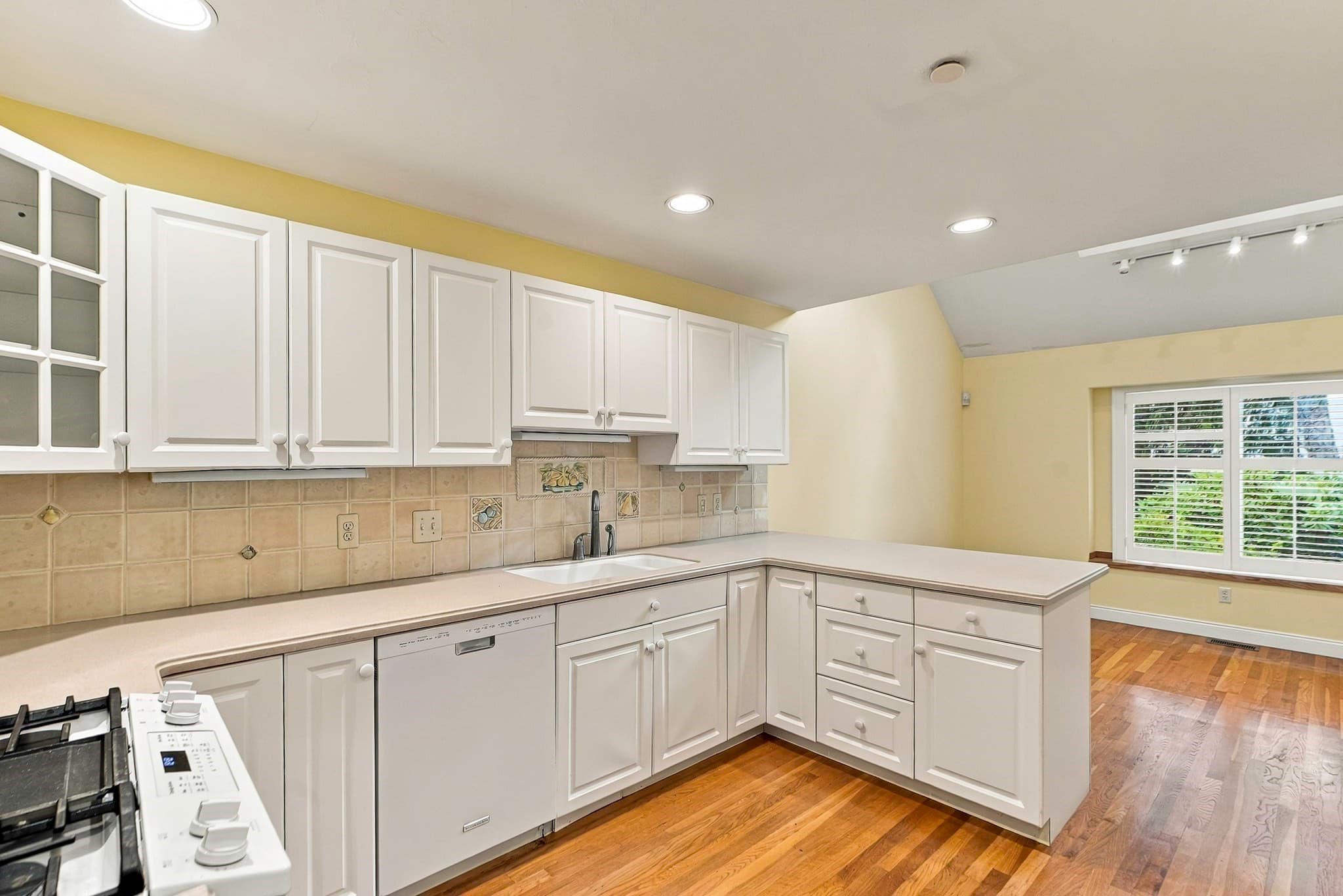 Condominium at 104 Dahlia Drive # 104, Wayland MA 01778, Wayland, photo 10 of 23