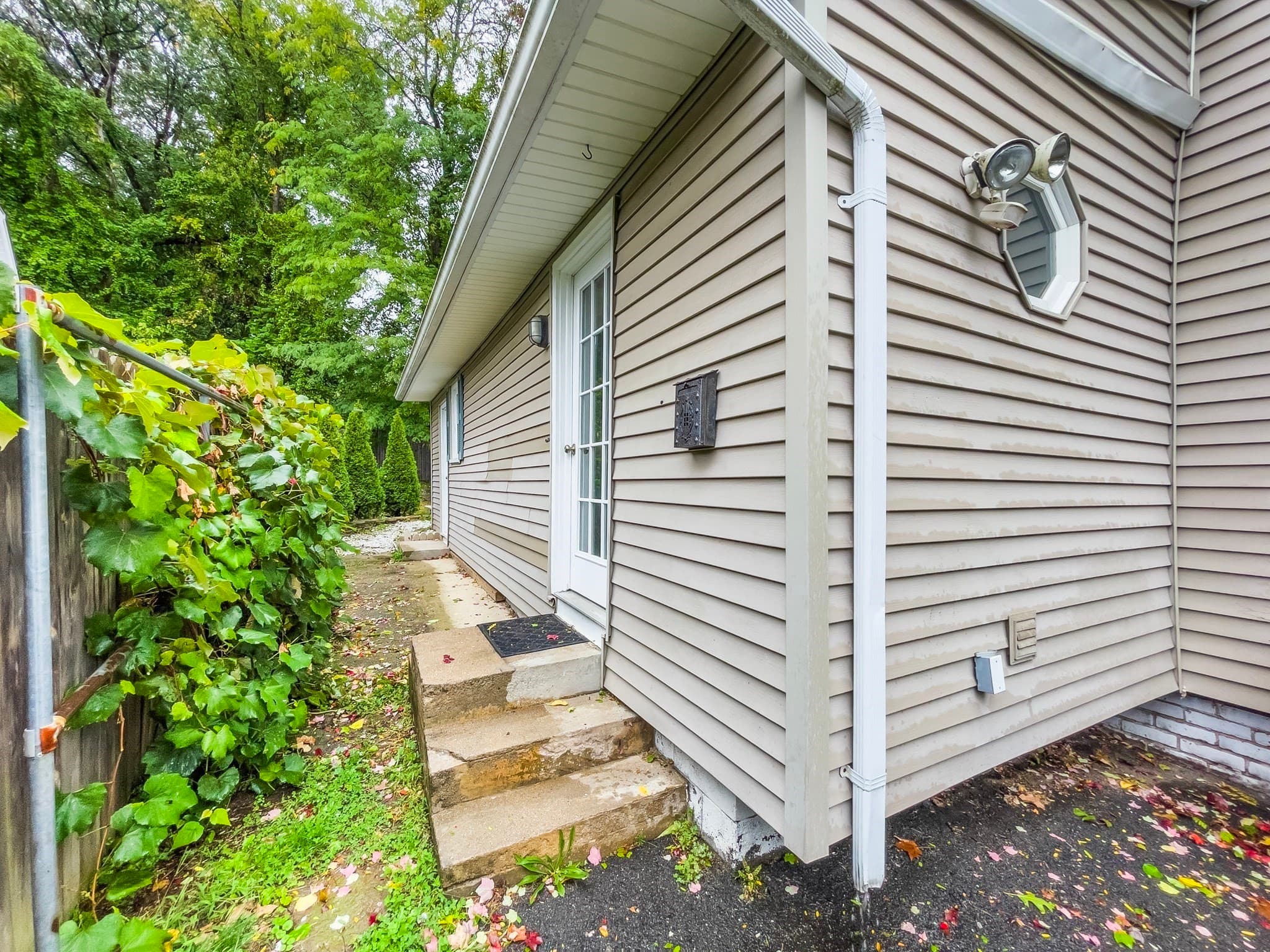 Single Family Residence at 28 Wells Ave, Chicopee MA 01020, Chicopee, photo 20 of 22