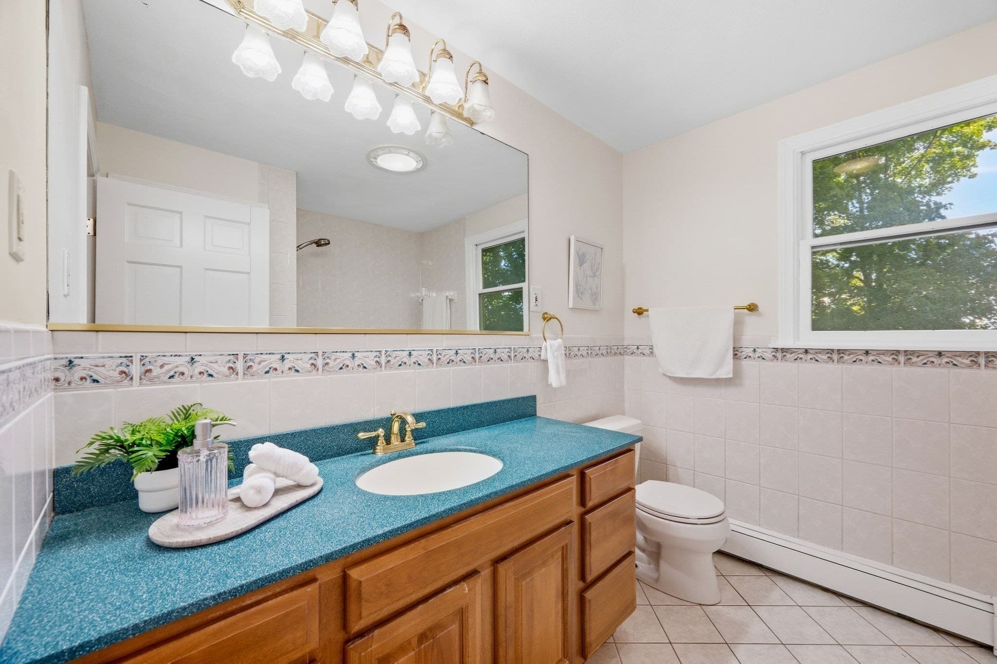 Single Family Residence at 31 Ellison Park, Waltham MA 02452, Waltham, photo 19 of 28