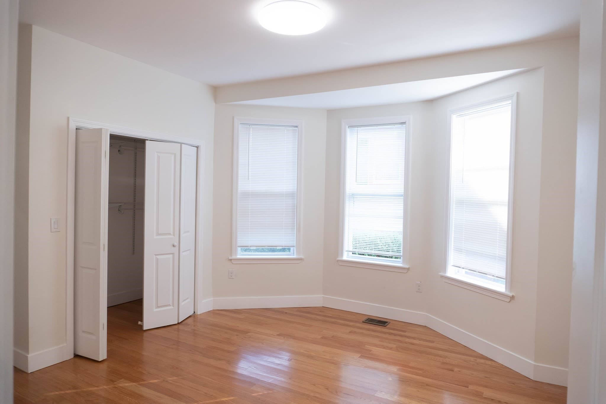2 Family - 2 Units Up/Down at 20 Rill, Boston MA 02125, Boston, photo 6 of 18