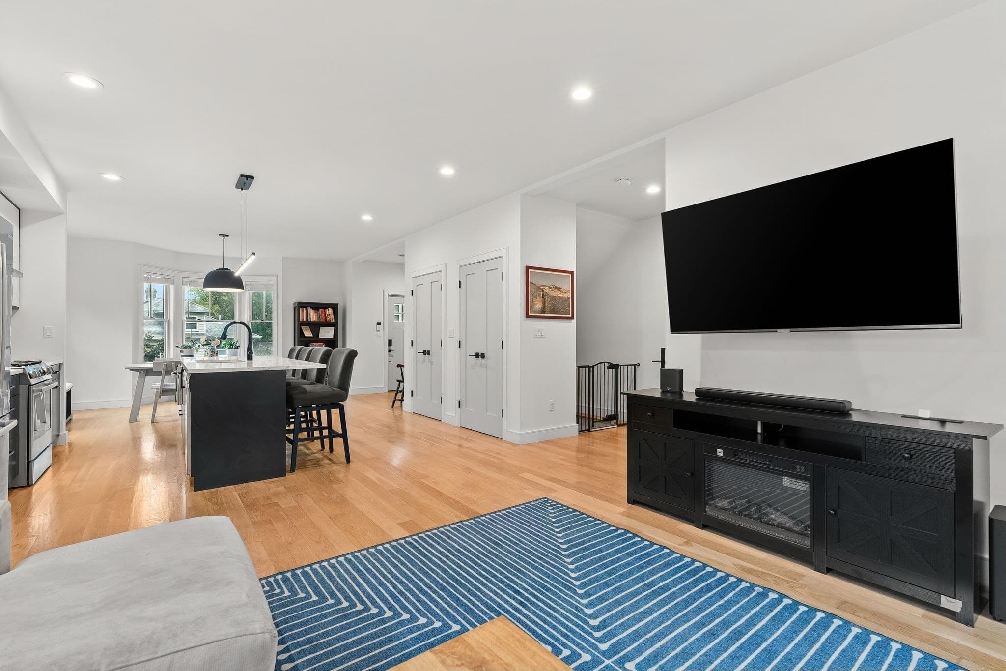Condominium at 1 Prospect Ave # 2, Boston MA 02131, Boston, photo 6 of 41