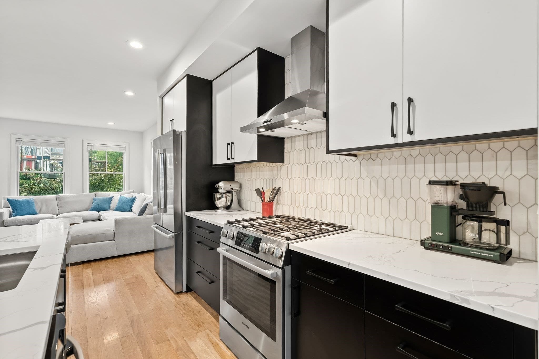 Condominium at 1 Prospect Ave # 2, Boston MA 02131, Boston, photo 13 of 41