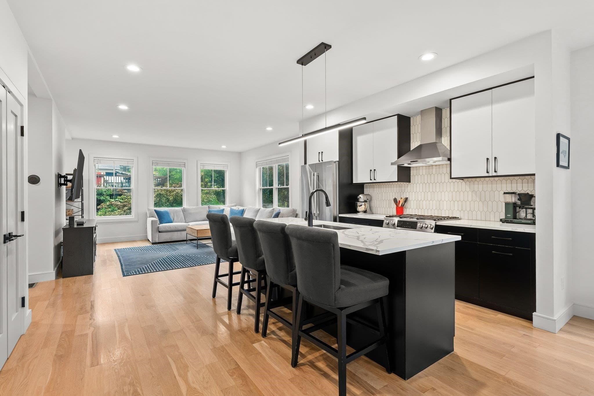 Condominium at 1 Prospect Ave # 2, Boston MA 02131, Boston, photo 10 of 41
