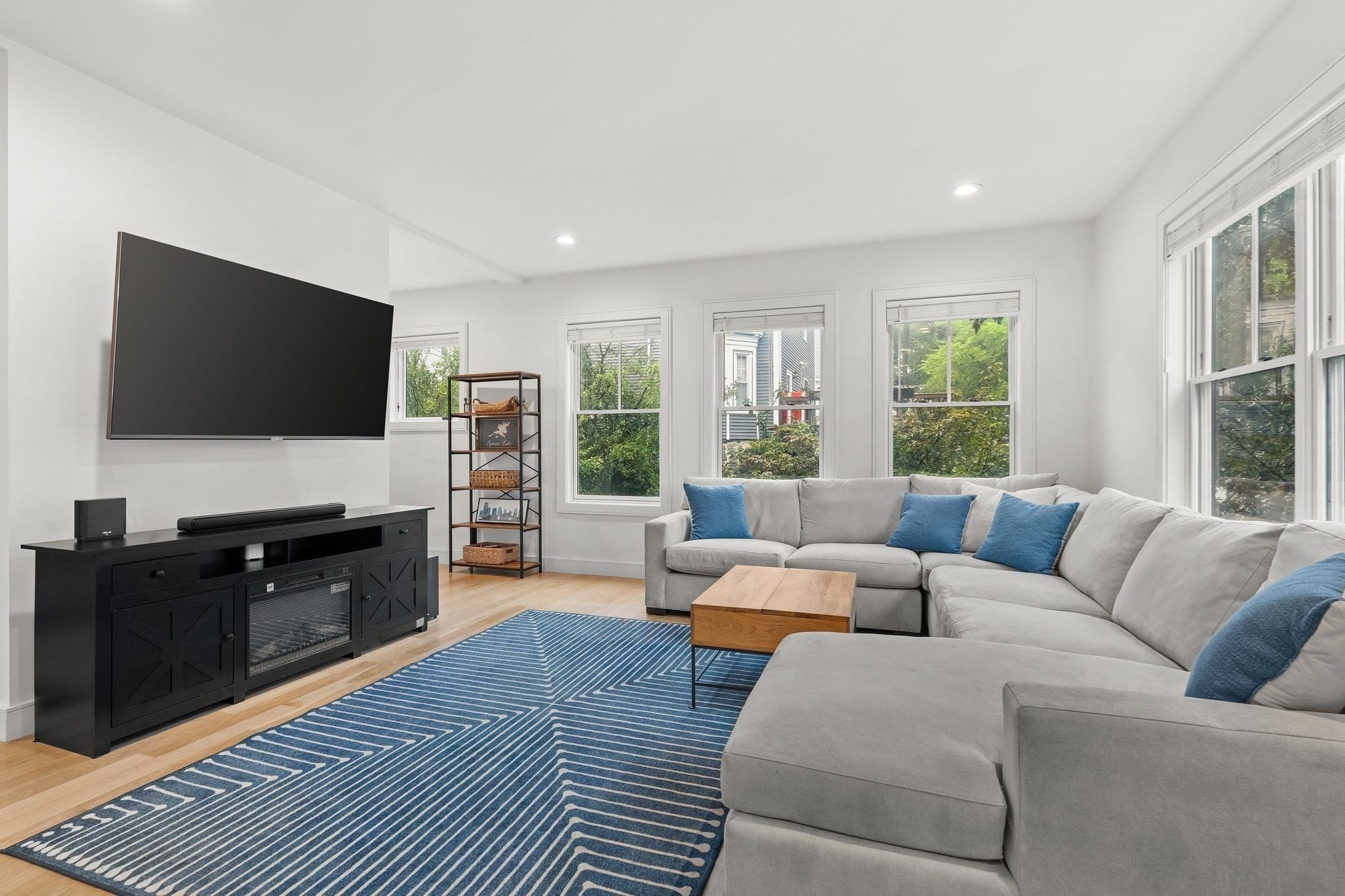 Condominium at 1 Prospect Ave # 2, Boston MA 02131, Boston, photo 4 of 41