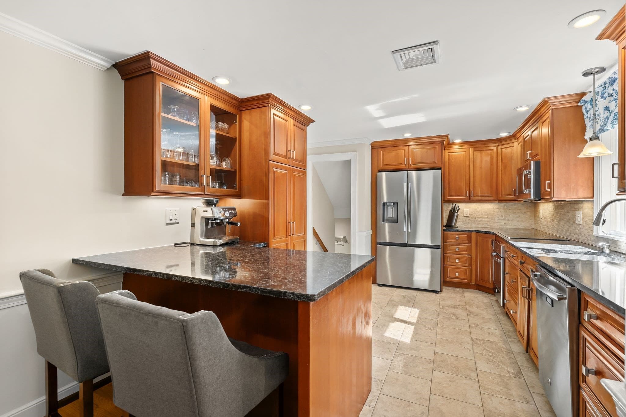 Single Family Residence at 26 Mayflower Road, Winchester MA 01890, Winchester, photo 10 of 42