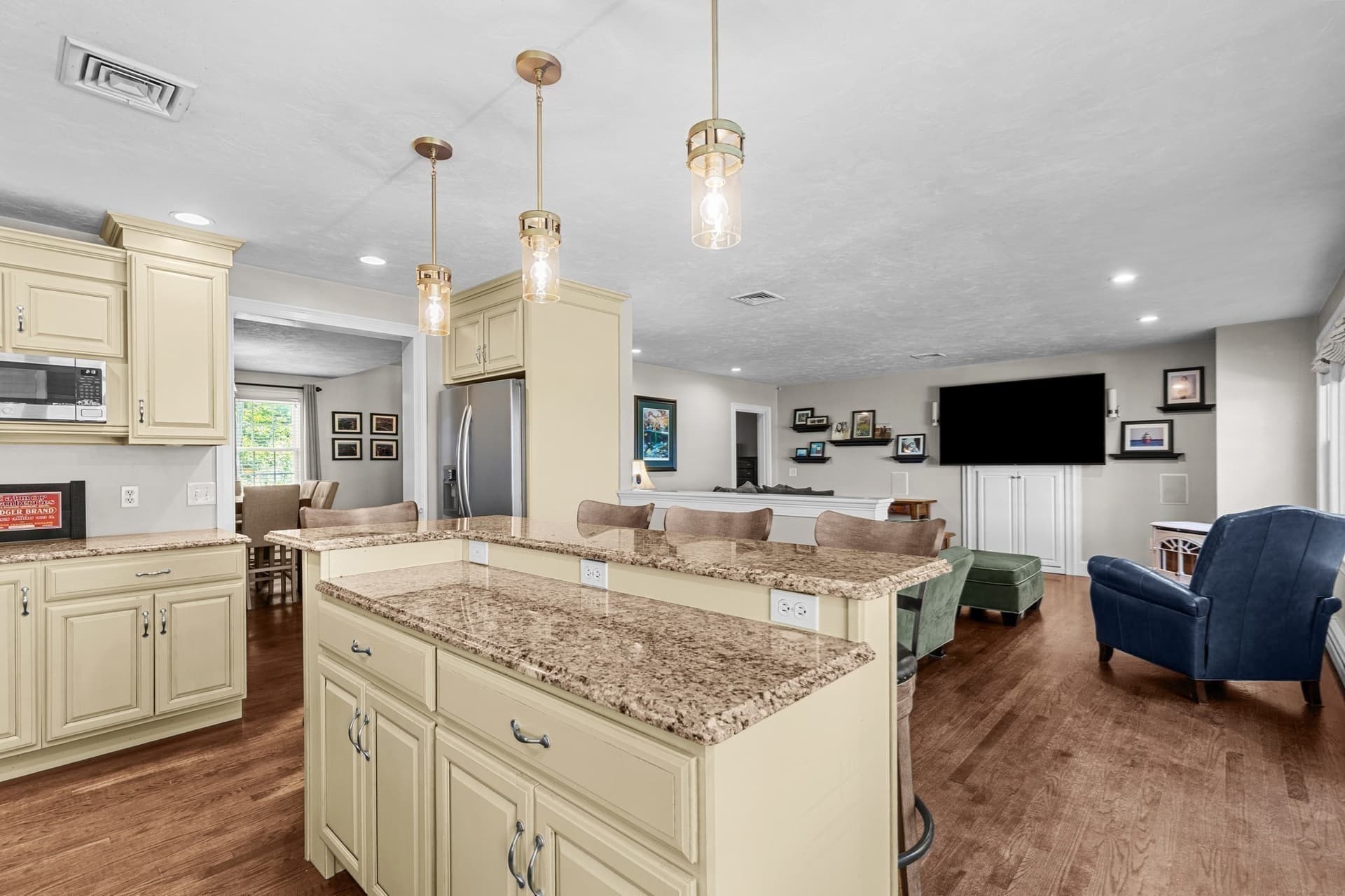 Single Family Residence at 91-B Tremont St, Carver MA 02330, photo 13 of 42