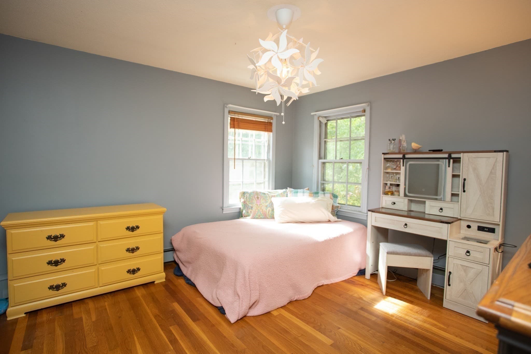 Single Family Residence at 1093 Wachusett St, Holden MA 01520, Holden, photo 5 of 21
