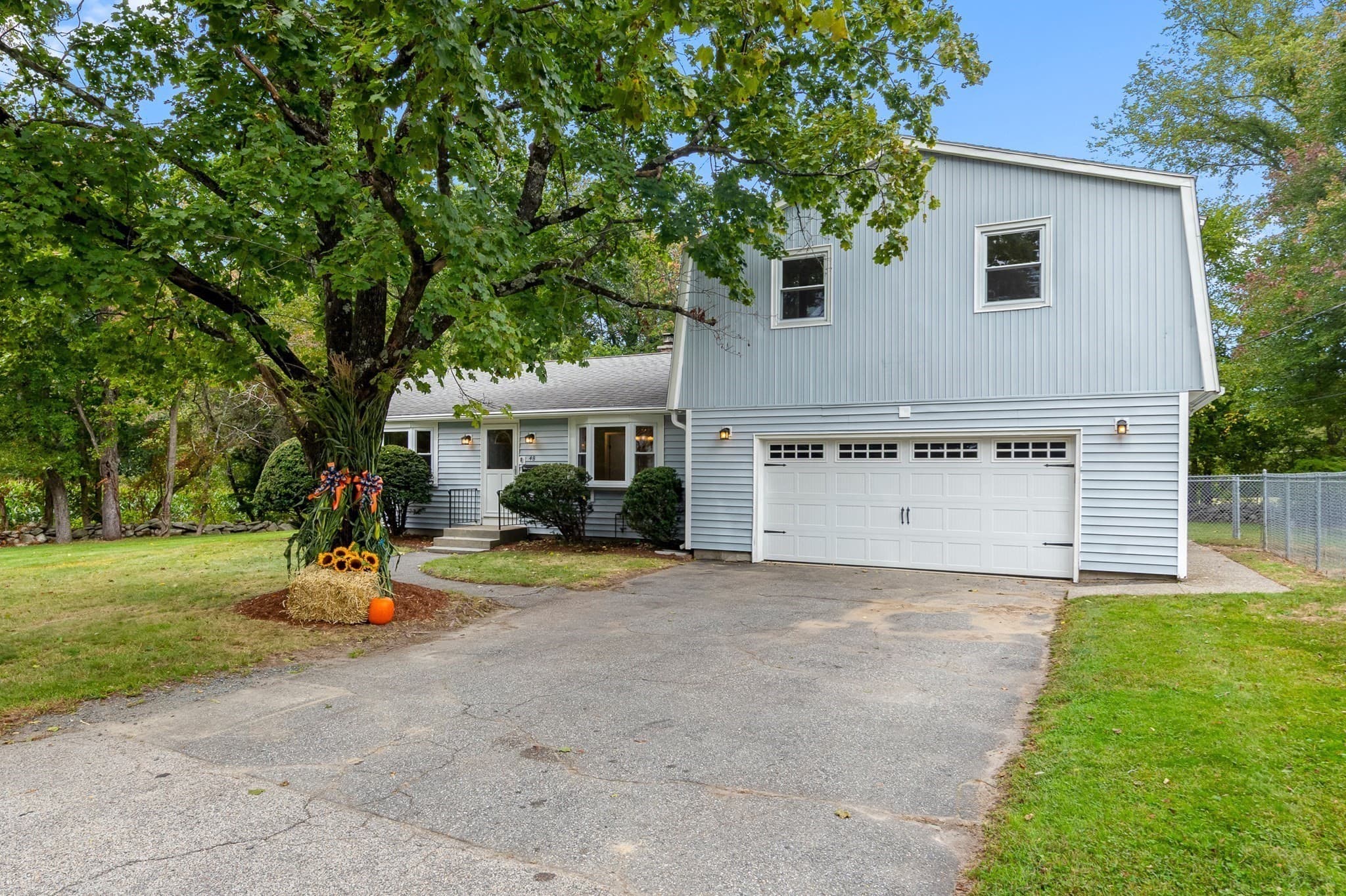 Single Family Residence at 48 Sunset Drive, Northbridge MA 01588, Northbridge, photo 2 of 41