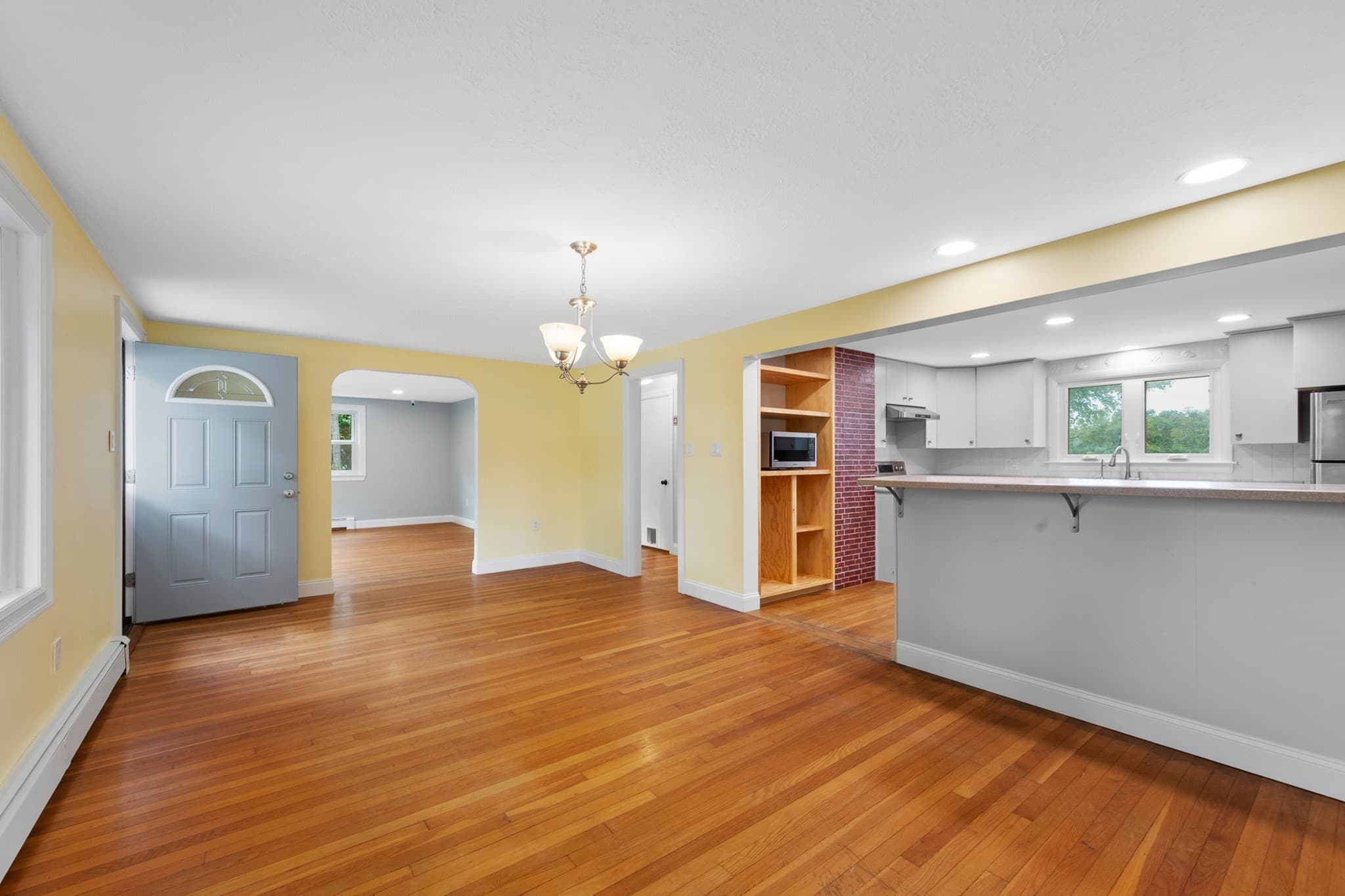 Single Family Residence at 48 Sunset Drive, Northbridge MA 01588, Northbridge, photo 6 of 41