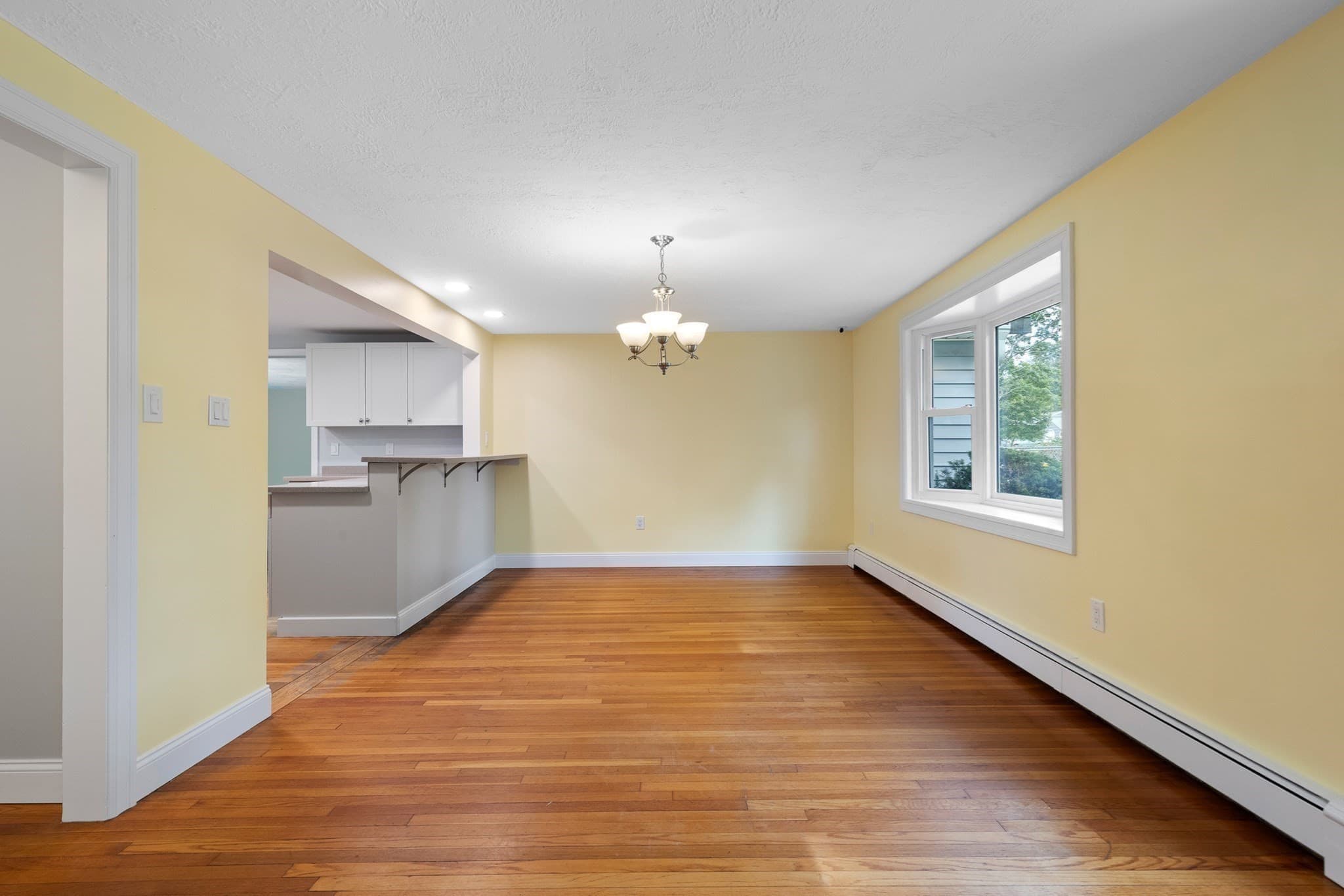 Single Family Residence at 48 Sunset Drive, Northbridge MA 01588, Northbridge, photo 7 of 41