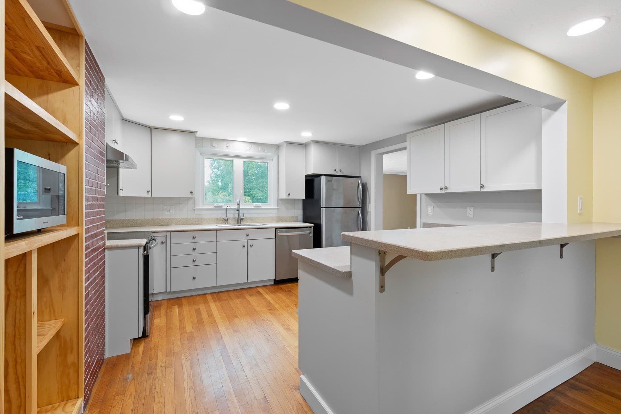 Single Family Residence at 48 Sunset Drive, Northbridge MA 01588, Northbridge, photo 14 of 41