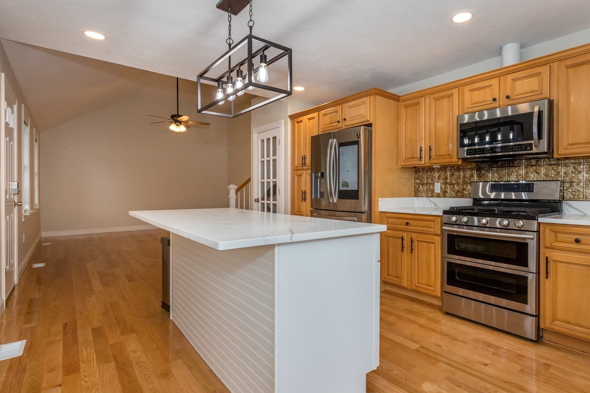 Single Family Residence at 486 South St, Holbrook MA 02343, Holbrook, photo 6 of 28