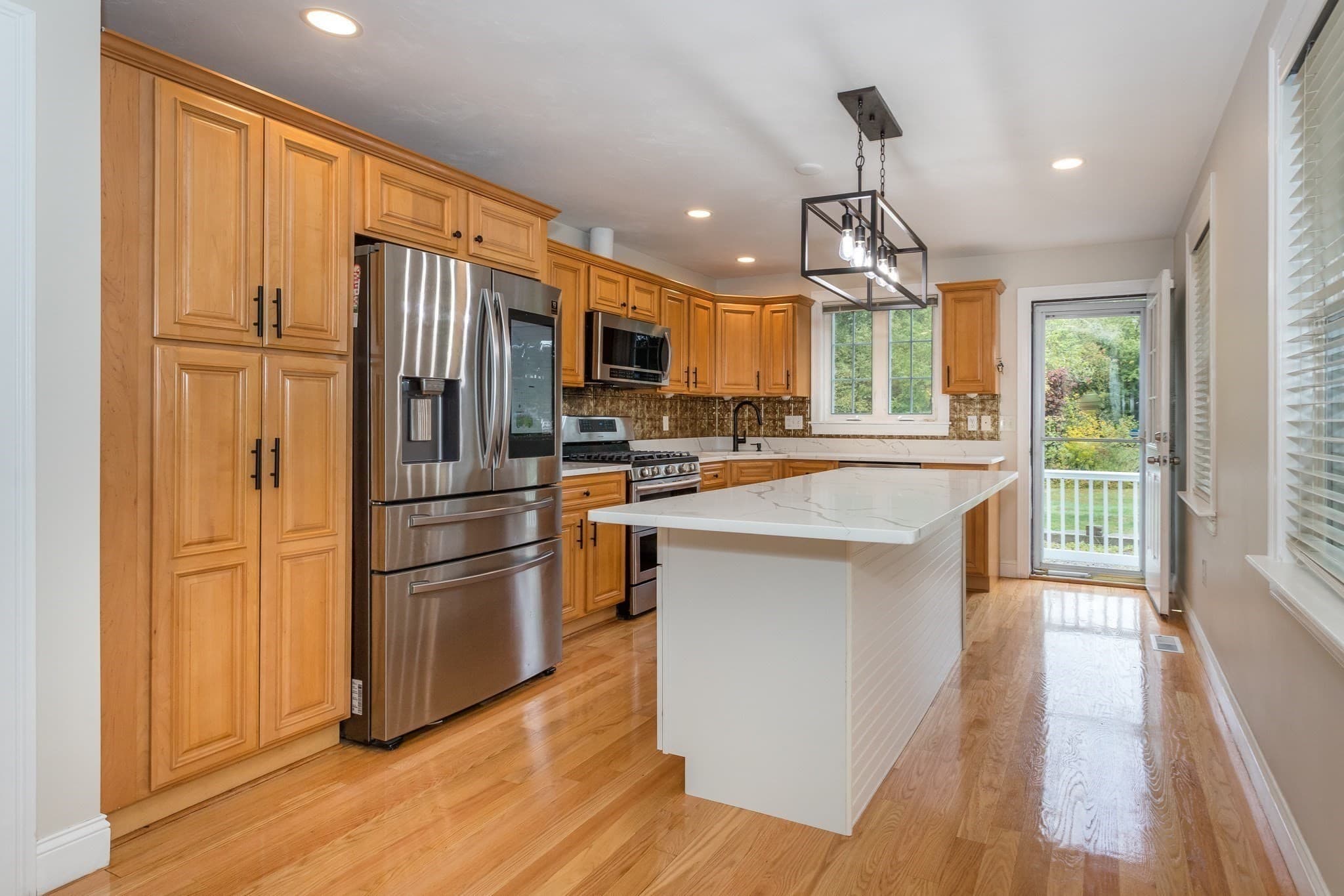 Single Family Residence at 486 South St, Holbrook MA 02343, Holbrook, photo 5 of 28