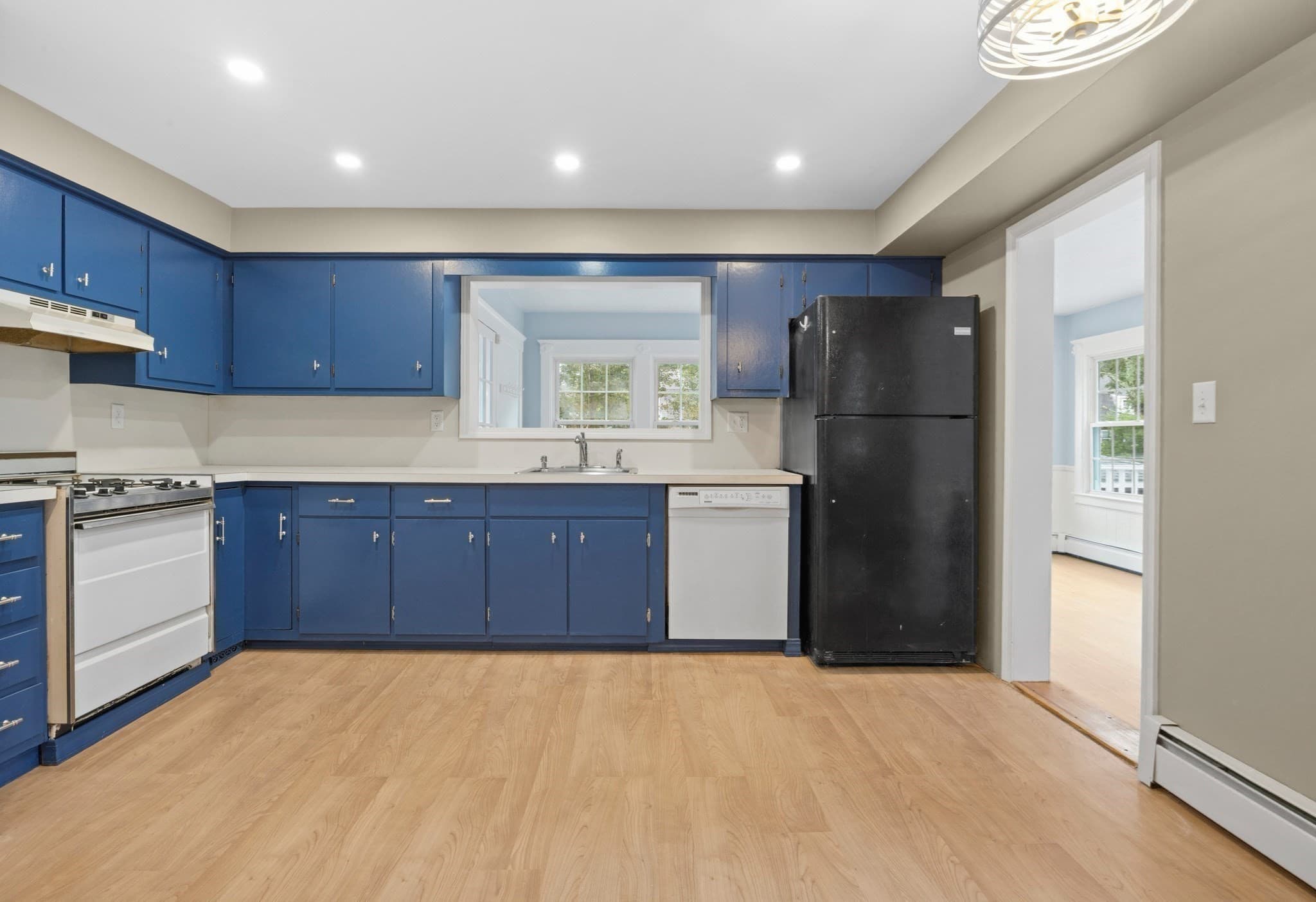 Single Family Residence at 18 Standish Ave, Plymouth MA 02360, Plymouth, photo 10 of 39